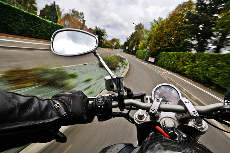 ¿Por qué deberías plantearte hacer un curso de conducción segura en moto ahora?