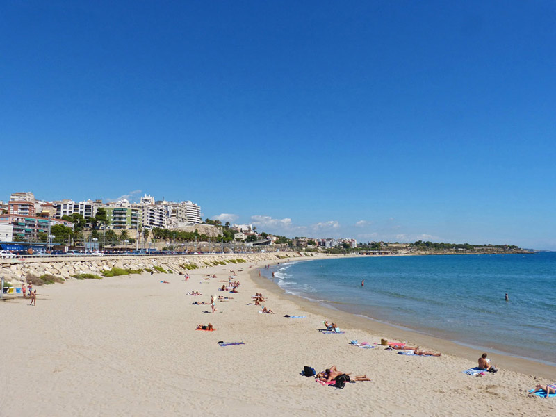 De playa en playa en moto por la Costa Dorada