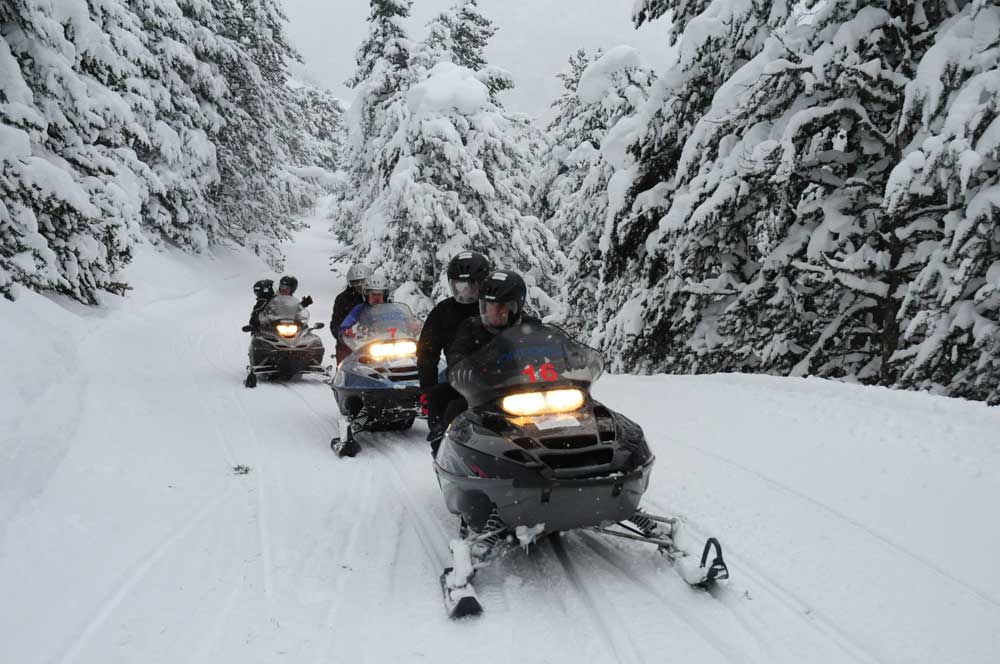 3 rutas en moto de nieve para vivir el invierno como nunca