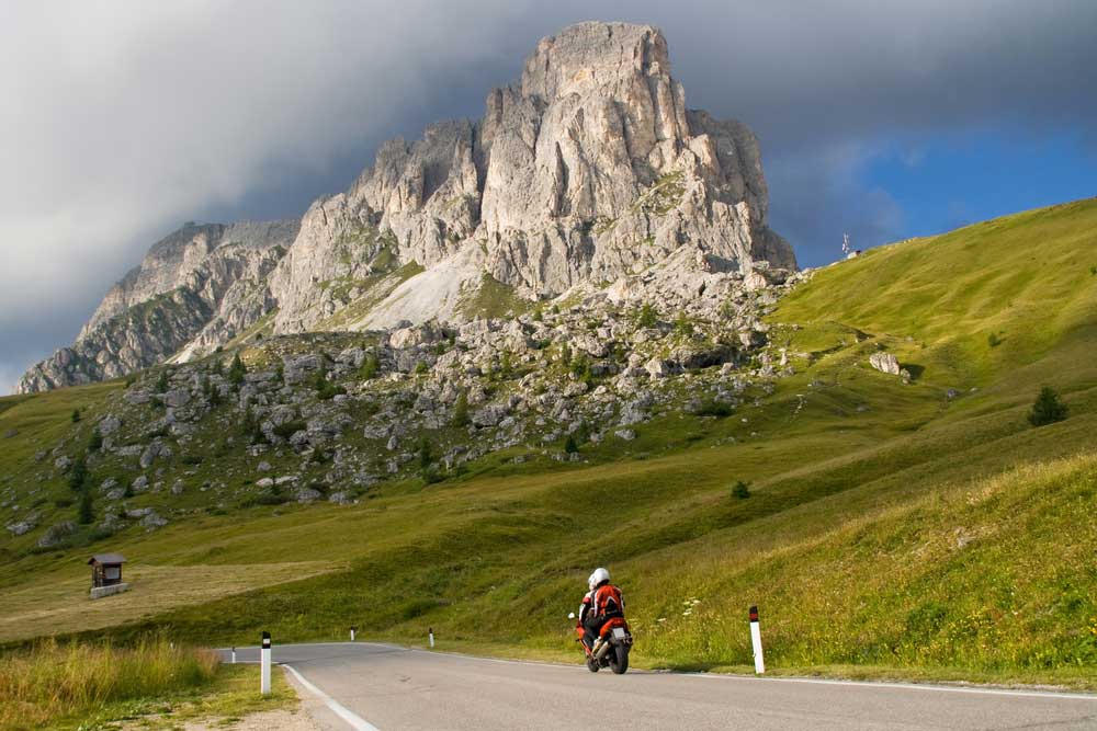 15 libros imprescindibles de motoviajeros para inspirarte y organizar tus rutas