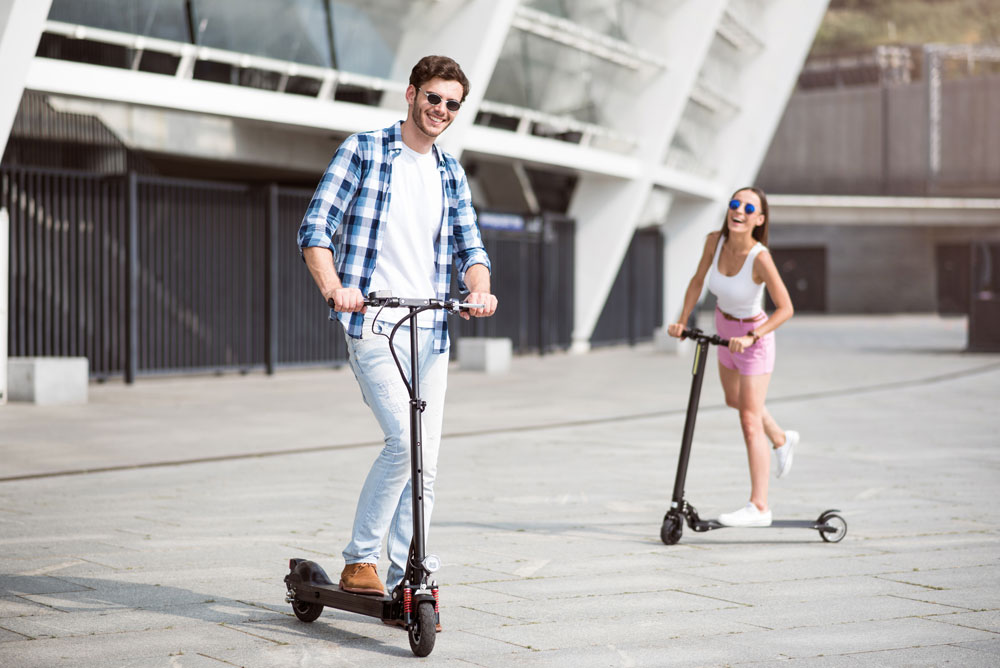 Por qué deberías informarte antes de montarte en un patinete eléctrico