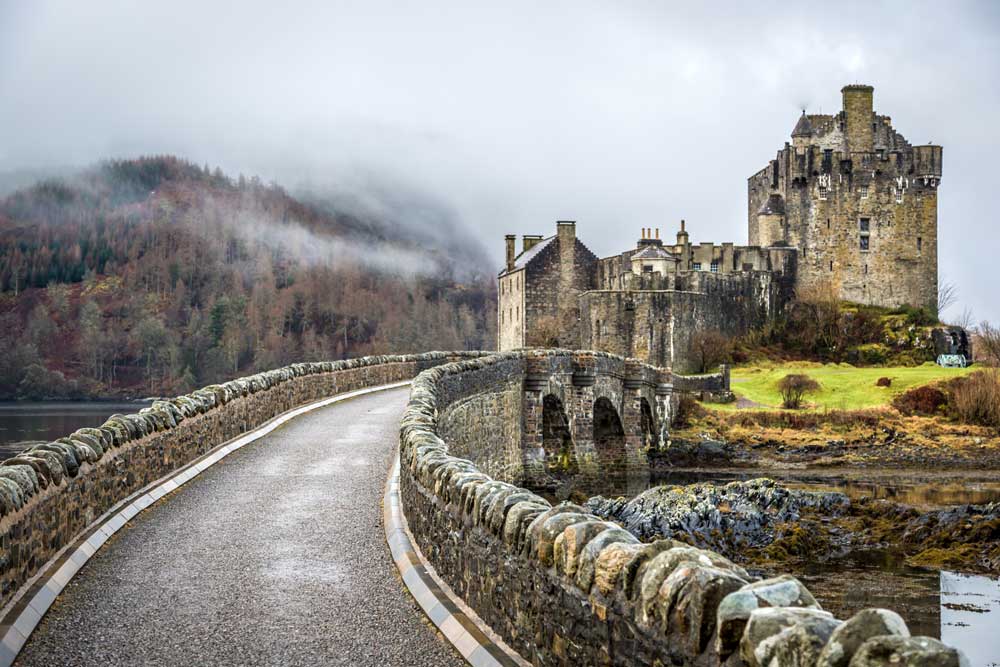 Escocia en moto: tierra salvaje de castillos, monstruos y fantasmas