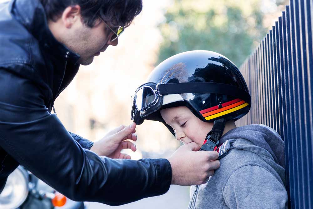 12 regalos para ver saltar de alegría a tu papá (motero)