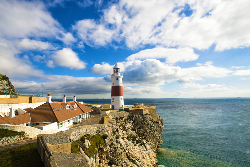 Viajes moteros en pareja. Descubriendo los faros más bonitos de España [Primera parte]